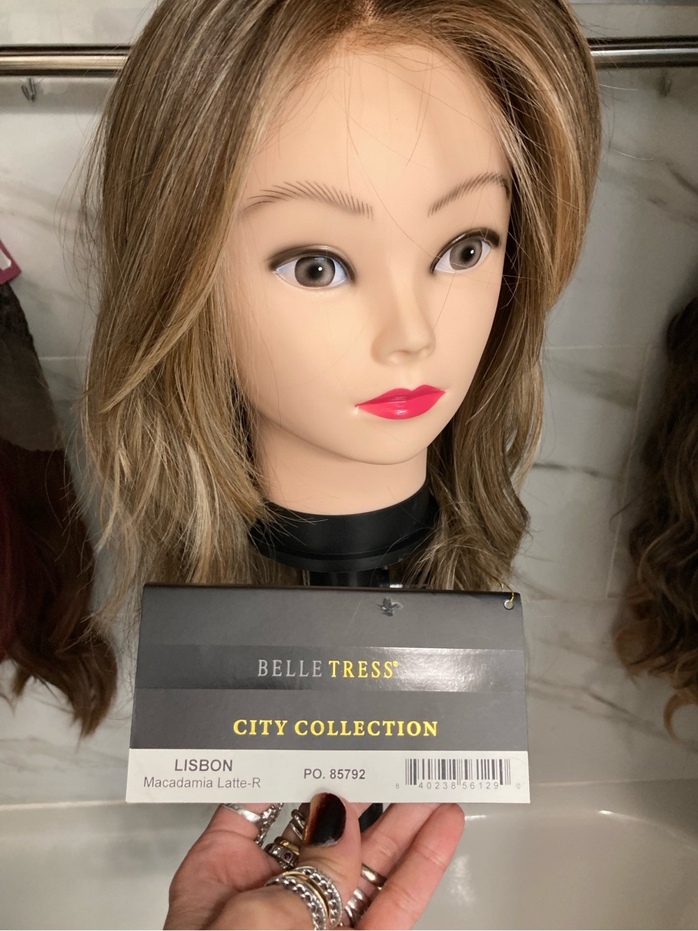 Belle Tress Lisbon in macadamia Latte -R monofilament part brand new in box - Picture 3 of 15